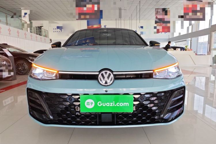 Used Volkswagen Passat 2025 Pro 380TSI Starry Dragon Luxury Edition
