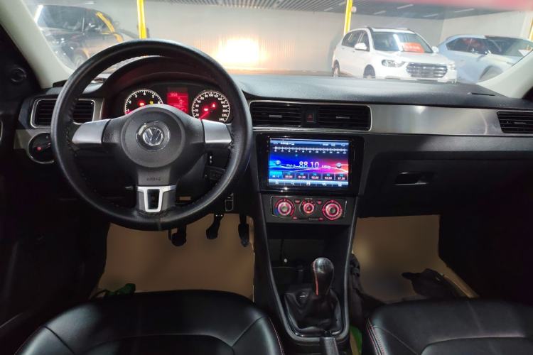 Used Volkswagen Santana 2015 1.4L Manual Fashion Edition