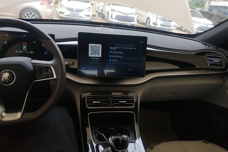 Used BYD Qin PLUS 2023 Champion Edition DM-i 120KM Beyond Model
