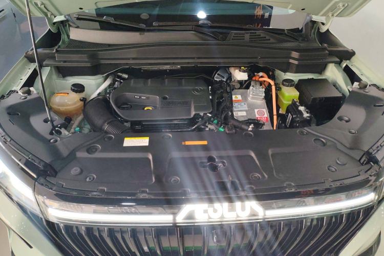 Used Dongfeng Aeolus Huge 2022 Mach Dual-Motor 1.5T MHD Dare-to-Dream Edition
