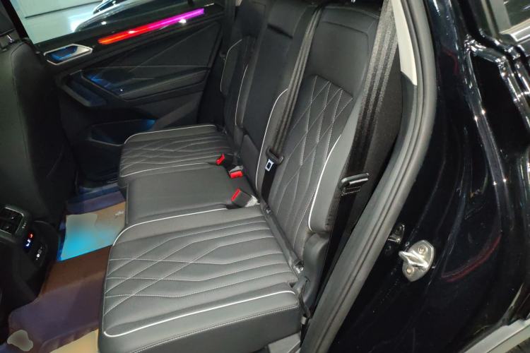 Used Volkswagen Tiguan L 2023 330TSI Automatic Two-Wheel Drive R-Line Enjoyment Edition
