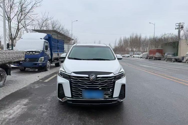 Used Buick GL8 2023 Land Executive Class Comfort Model
