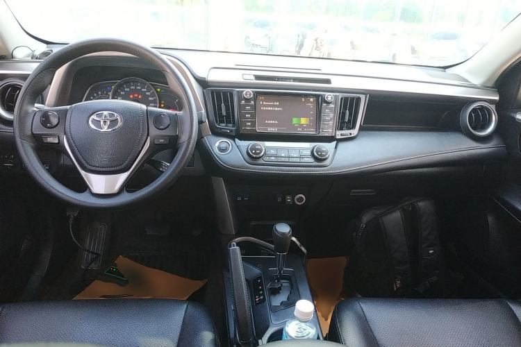 Used Toyota RAV4 2016 2.0L CVT Two-Wheel Drive Fashion Edition China V Standard