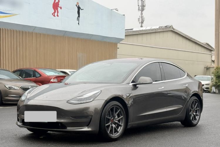 Used Tesla Model 3 2019 Long-Range Rear-Wheel-Drive Version
