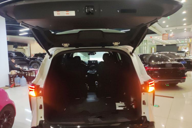 Used Toyota Sienna 2024 2.5L Hybrid Four-Wheel Drive Prestige Edition