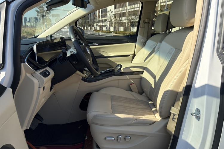 Used Buick GL8 2023 ES Lu Zun Luxury Model
