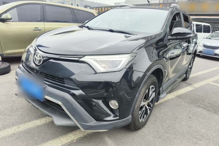 Used Toyota RAV4 2019 2.0L CVT Two-Wheel Drive ZhiShang Version China VI Standard