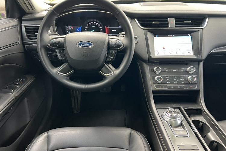 Used Ford Taurus 2017 EcoBoost 180 Luxury Model
