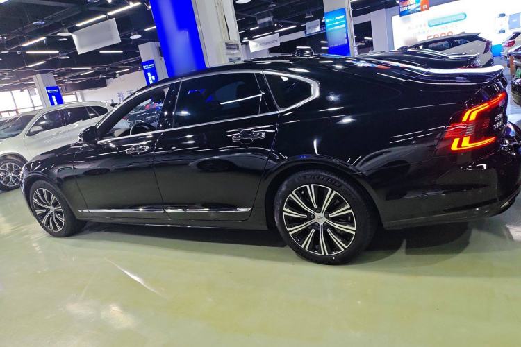 Used Volvo S90 2022 B5 Zhiyi Luxury Edition
