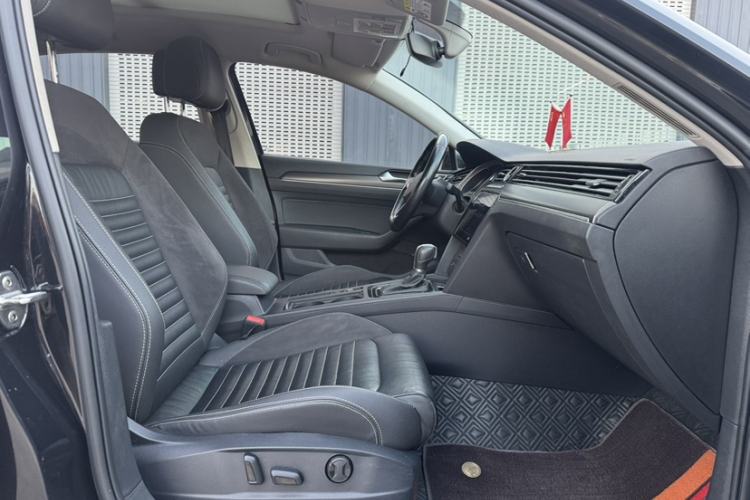 Used Volkswagen Magotan 2020 330TSI DSG Leading Model
