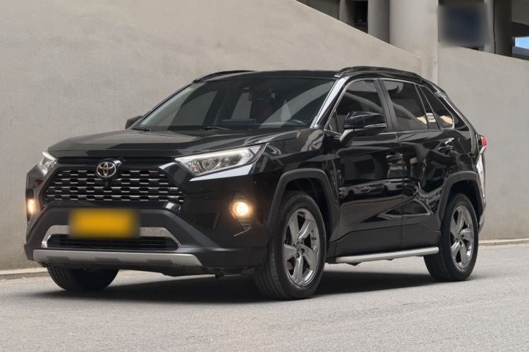 Used Toyota RAV4 2022 2.0L CVT Two-Wheel Drive Fashion Edition