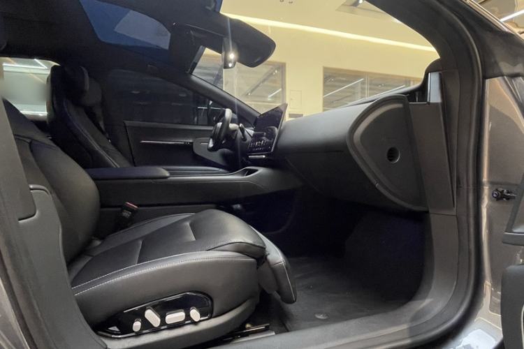 Used  12 2025 Ultra Extended-Range Edition