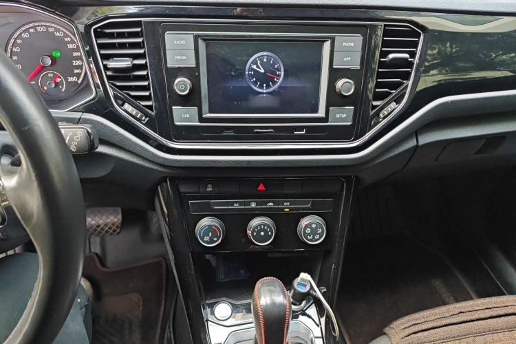 Used Volkswagen T-ROC 2018 280TSI DSG Two-Wheel-Drive Comfort Version China V Standard
