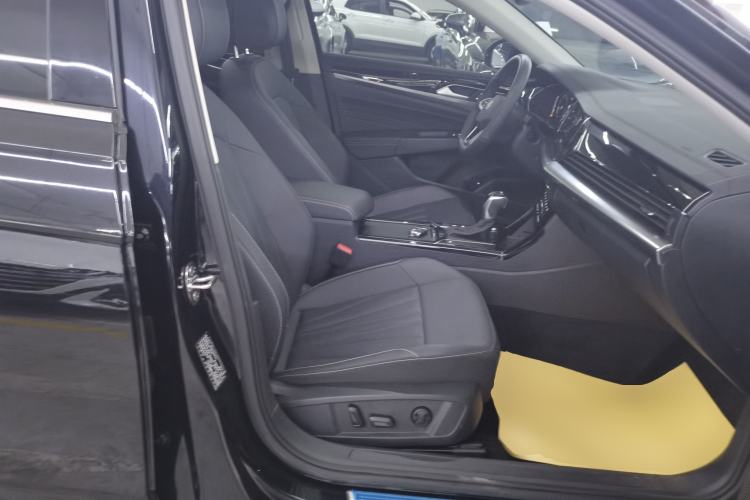 Used Volkswagen Passat 2025 Outstanding Model 330TSI Elite Edition
