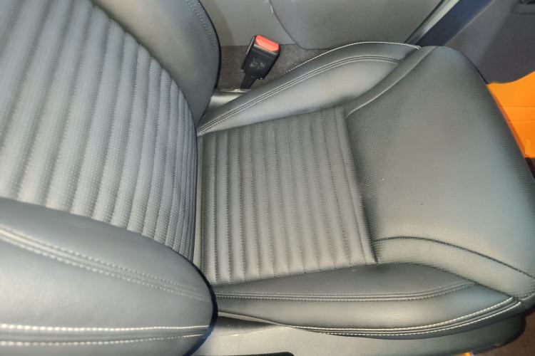 Used Land Rover Discovery 2023 360 PS R-Dynamic SE
