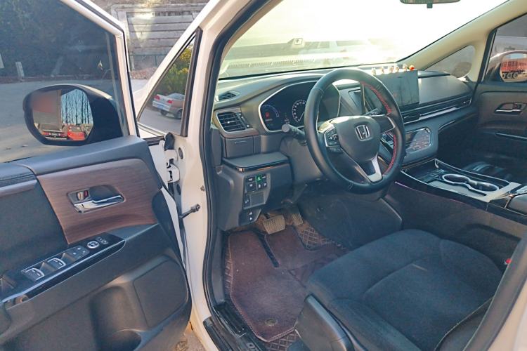 Used Honda Odyssey 2024 2.0L eHEV Sharp & Enjoy Edition
