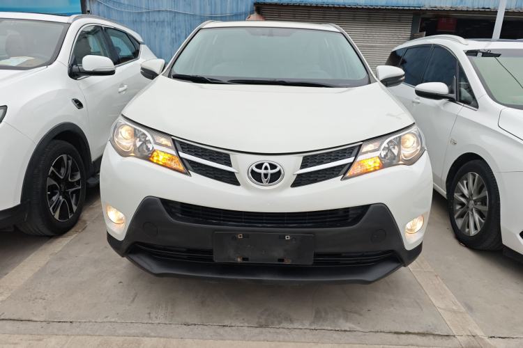 Used Toyota RAV4 2015 2.0L CVT Two-Wheel Drive Fashion Edition
