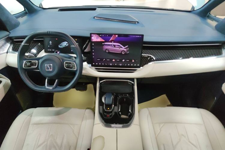 Used Zeekr 009 2024 Six-Seat Executive Version 4WD 108 kWh
