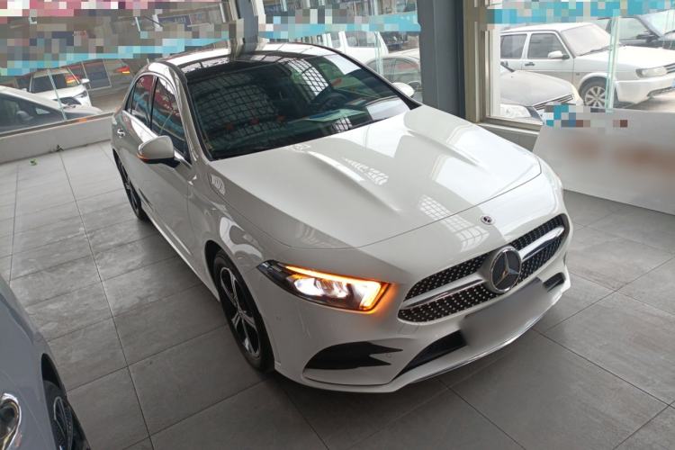 Used Mercedes-Benz A-Class 2022 Revised Version A 200 L Sport Sedan Fashionable Style
