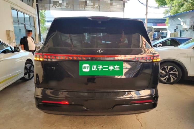 Used  eπ008 2025 636Ultra Smart Drive Version 5 Seats