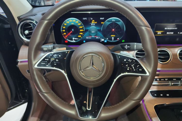 Used Mercedes-Benz E-Class 2023 Facelift E 260 L
