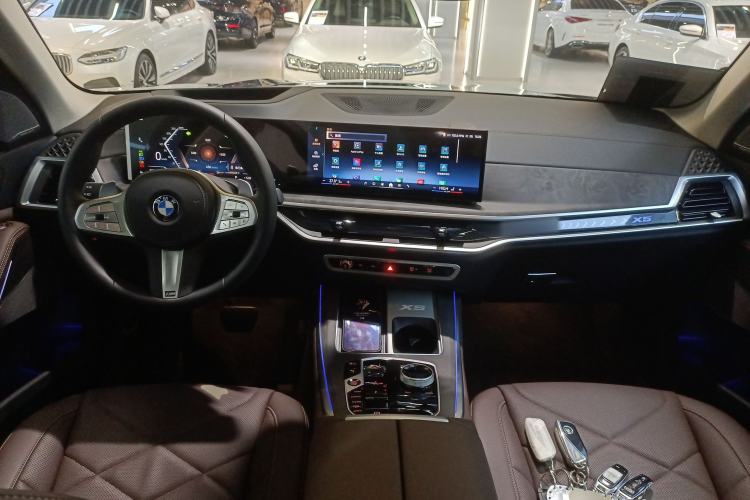 Used BMW X5 2023 xDrive 30Li Luxury M Sport Night Edition Package