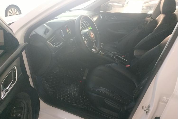 Used Roewe i5 2020 1.5L Automatic 4G Connect Luxury Flagship Edition
