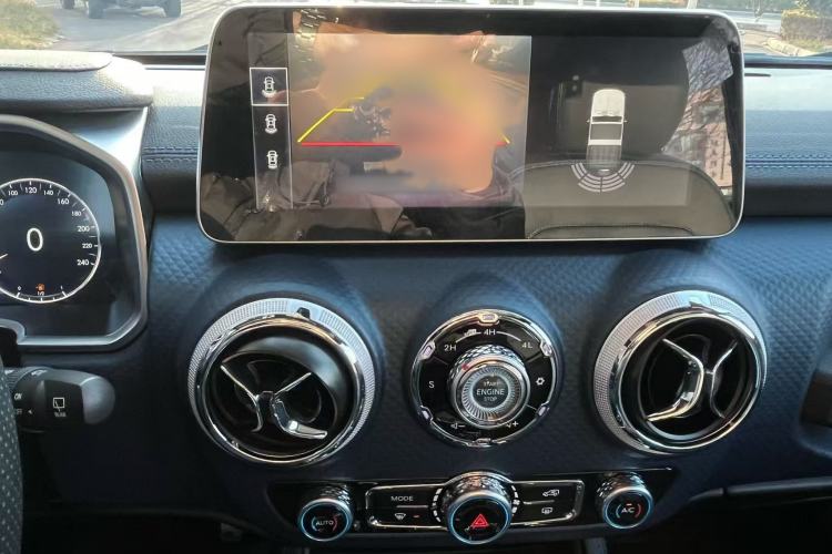 Used  BJ40 2019 PLUS 2.3T Automatic Four-Wheel Drive Flagship Edition China VI Emission Standard
