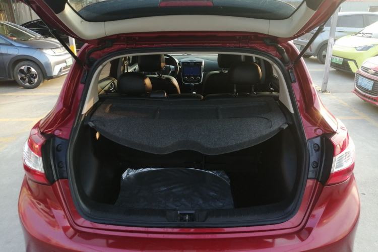 Used Nissan Tiida 2016 1.6L CVT Cool Dynamic Edition