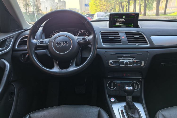 Used Audi Q3 2017 30 TFSI Fashion Model
