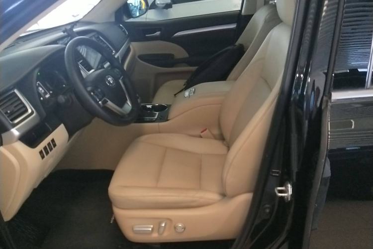 Used Toyota Highlander 2018 2.0T Four-Wheel Drive Prestige Version 7 Seats China VI Standard