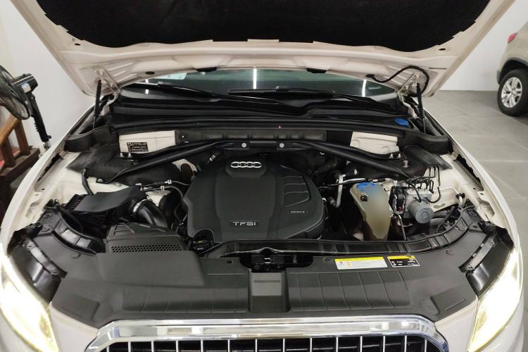 Used Audi Q5 2017 Plus 40 TFSI Technology Model
