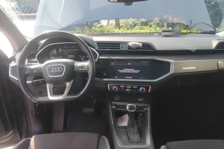 Used Audi Q3 2022 35 TFSI Fashion Dynamic Model

