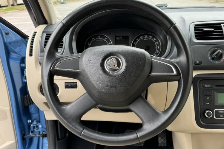 Used Skoda Fabia 2014 1.4L Automatic Crystal Edition
