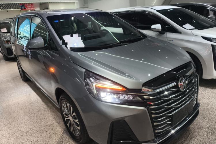 Used Buick GL8 2023 Land Executive Class Comfort Model
