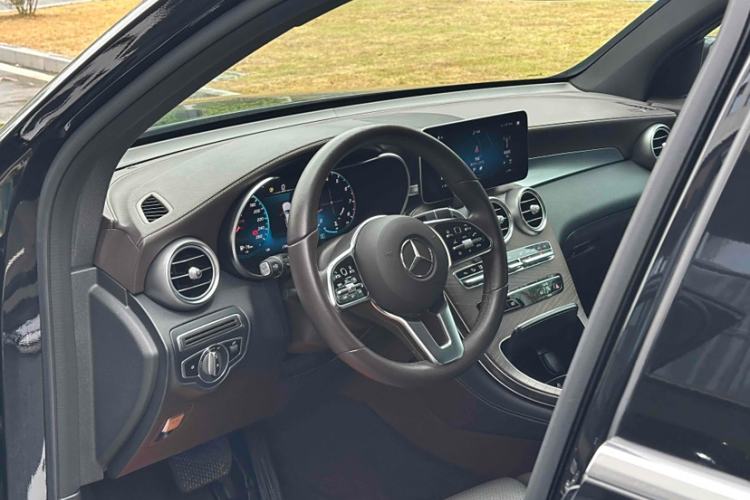 Used Mercedes-Benz GLC 2020 GLC 300 L 4MATIC Dynamic Edition
