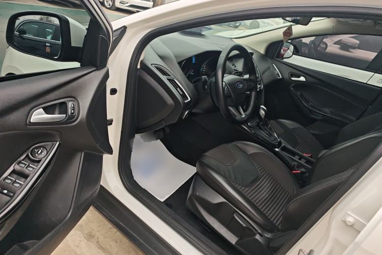 Used Ford Focus 2017 Hatchback 1.6L Automatic Fashion Edition Smart Drive Version