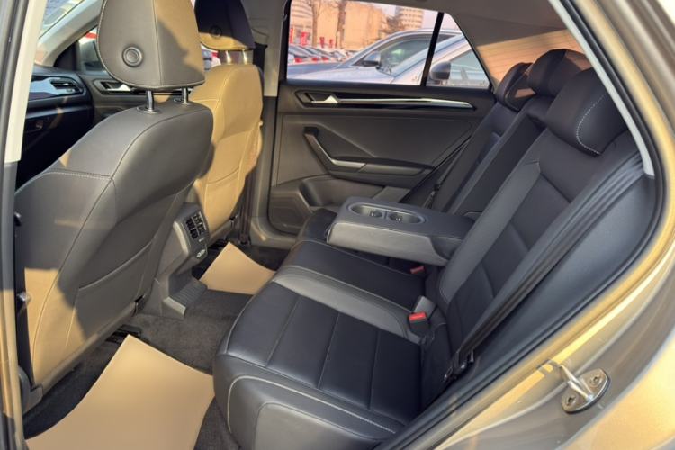 Used Volkswagen T-ROC 2019 280TSI DSG Two-Wheel Drive Comfort Version China VI Standard
