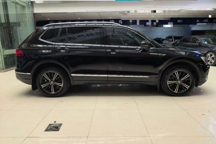 Used Volkswagen Tiguan L 2020 330TSI Automatic Two-Wheel Drive Panoramic Comfort Edition China VI Standard