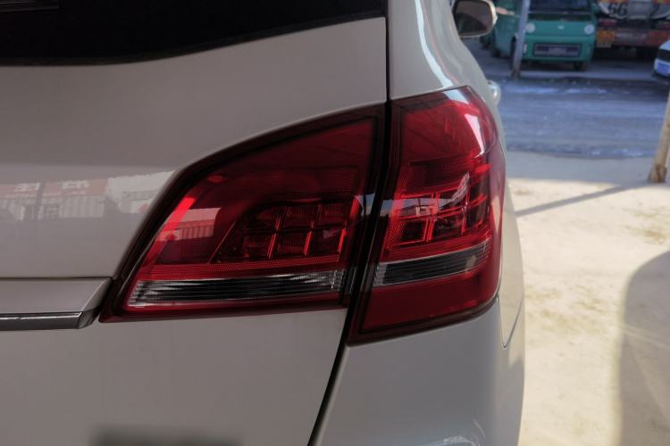 Used Haval H2 2018 Chuanxiang Edition Red Badge 1.5T Manual Two-Wheel Drive Fashionable Model