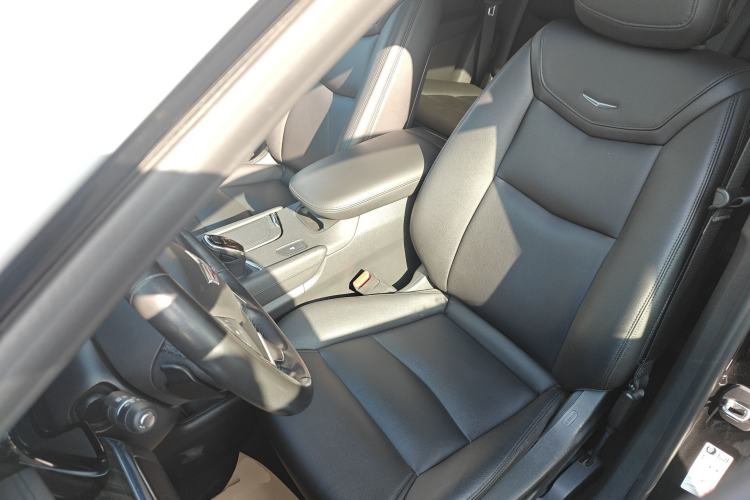 Used Cadillac XT5 2018 25T Tech Model
