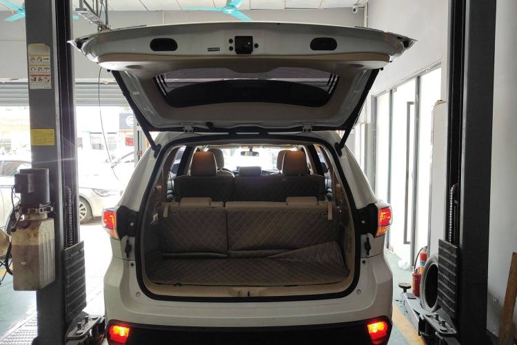 Used Toyota Highlander 2015 2.0T Four-Wheel Drive Luxury Edition 7-Seater
