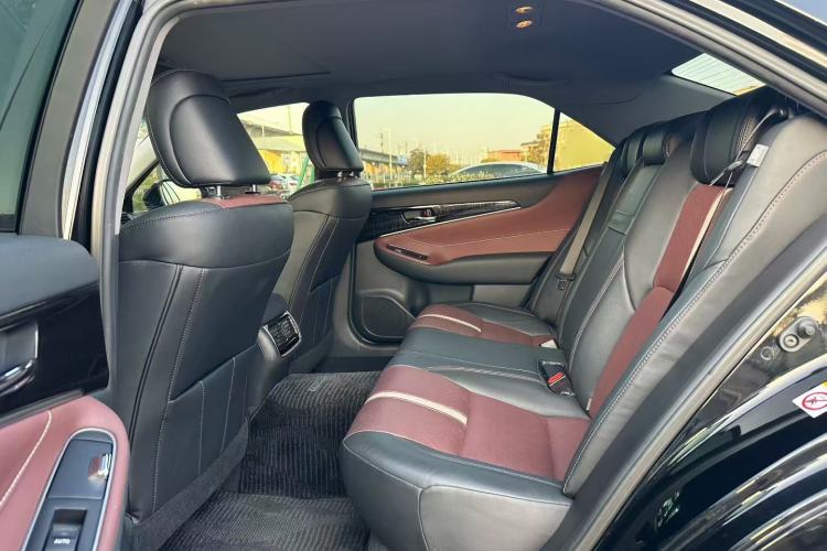 Used Toyota Crown 2017 2.0T Sport Edition
