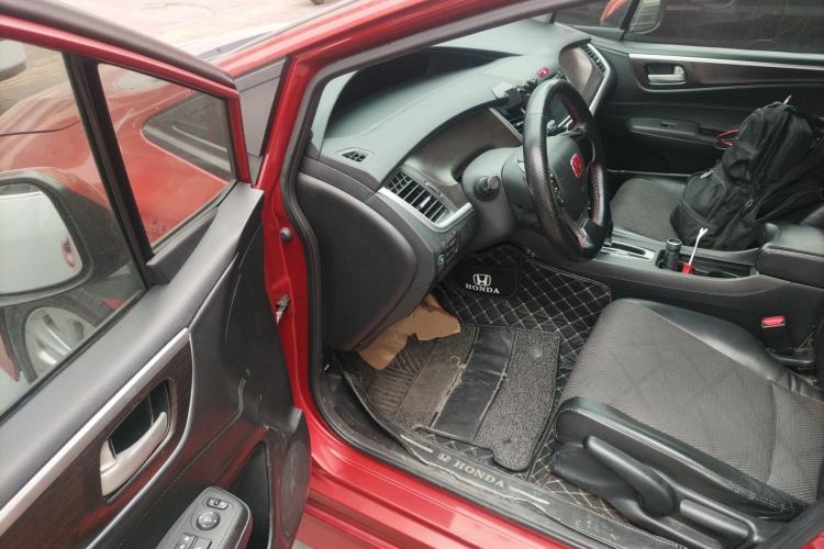 Used Honda Jade 2013 1.8L automatic Comfort version 5 seats