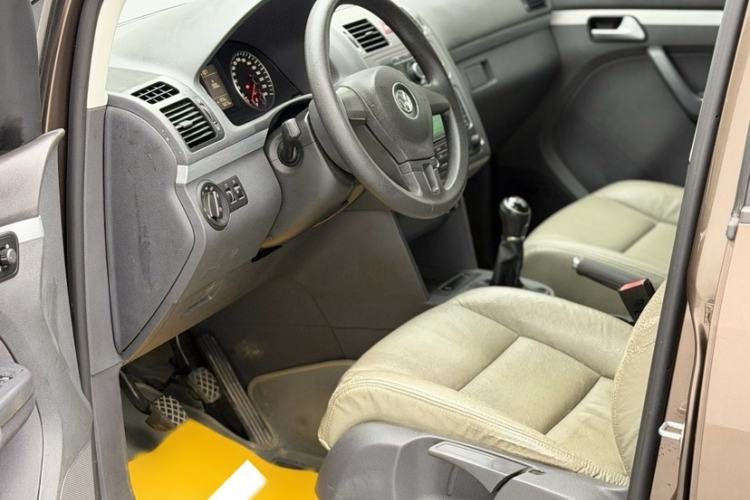 Used Volkswagen Touran 2013 1.4T Manual Fashion Edition 5 Seats
