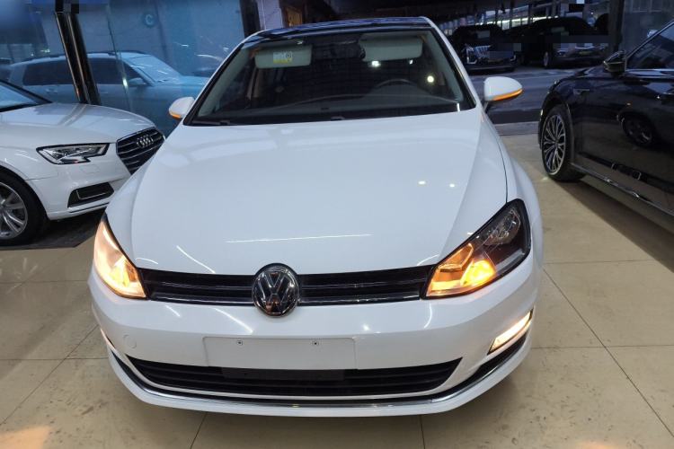 Used Volkswagen Golf 2016 230TSI Automatic Comfort Version
