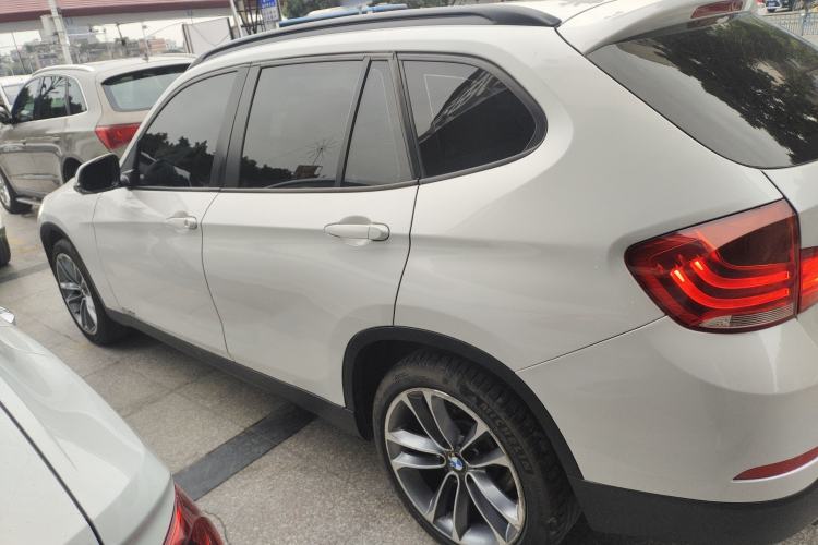 Used BMW X1 2015 sDrive18i Leading Edition
