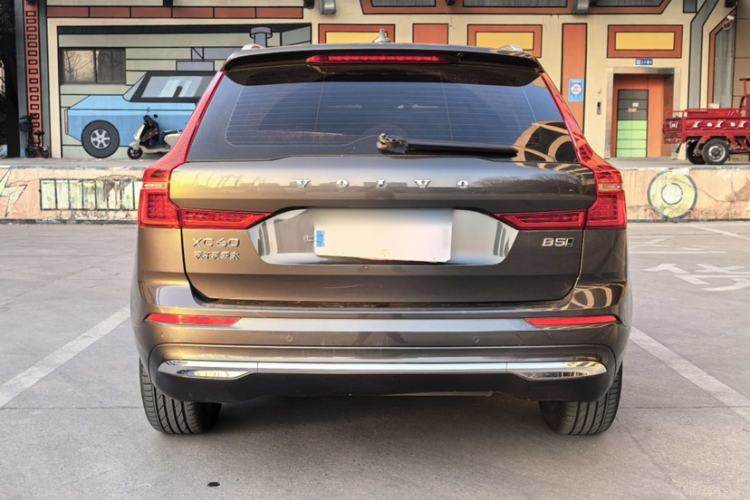 Used Volvo XC60 2022 B5 4x4 Smart Luxury Edition
