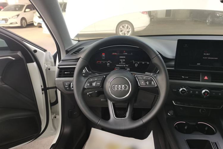 Used Audi A4L 2022 40 TFSI Stylish and Elegant Edition
