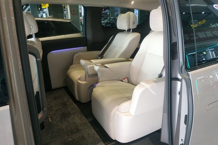 Used Li Auto MEGA 2024 Ultra Model
